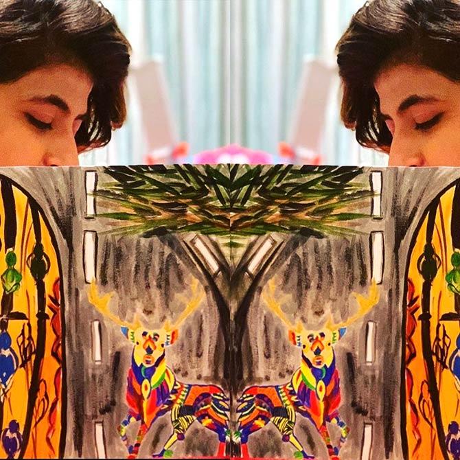 Art attack! What are Janhvi, Saif, Tahira painting