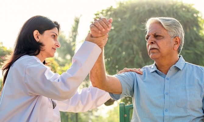 How to keep senior citizens active and healthy