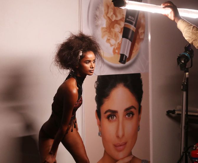 Backstage at FDCI x LFW 2022