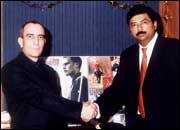 Matteo Di Palma of Italy and Yavar Dhala of India after signing the joint venture.