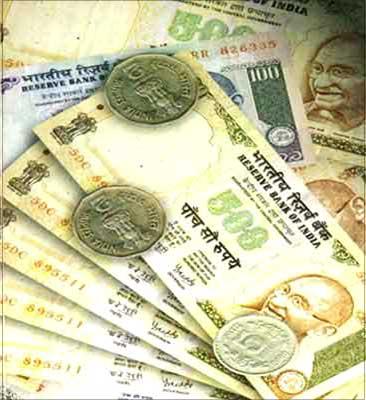 Rupee sinks against US dollar