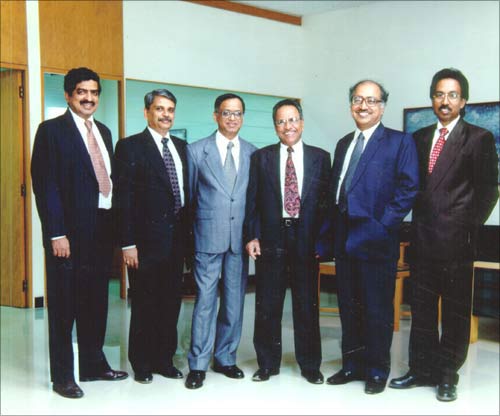 Image: Infosys founders (Left to right): Nandan Nilekani, S Gopalakrishnan, N R Narayana Murthy, K Dinesh, N S Raghavan and S D Shibulal. | Photograph, courtesy: Infosys Technologies