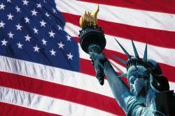 The US flag and Staue of Liberty 