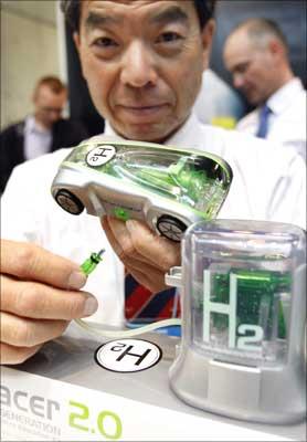 Toy fuel cell car