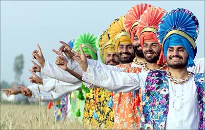 Punjabi Dance Pictures