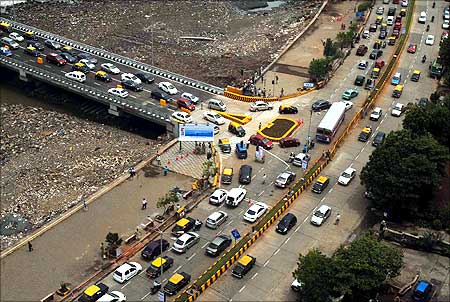 About 1.25 lakh (125,000) vehicles are expected to travel on the bridge daily.
