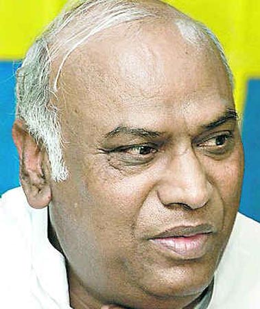 Mallikarjun Kharge, Minister of Labour and Employment