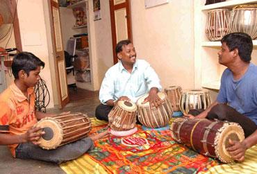 Muthulingam's music class.