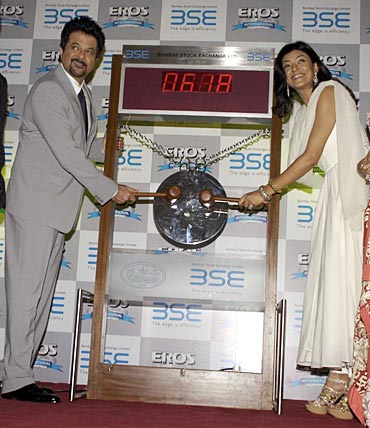 Film stars Anil Kapoor and Sushmita Sen ringing the bell at the BSE.
