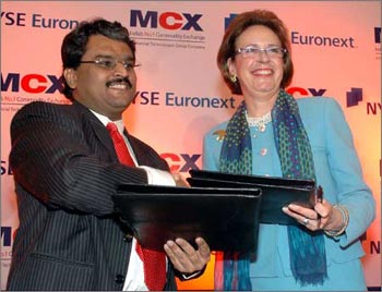 ignesh Shah, CEO, MCX, and Catherine Kenney, President, NYSE Euronext in Mumbai.