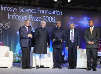K Vijay Raghavan with the Infosys Prize for Life Sciences.