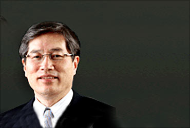 Moon Bum Shin, Managing Director, LG India.
