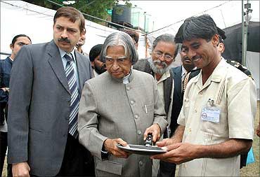 Mansukhbhai Prajapati with APJ Abdul Kalam.