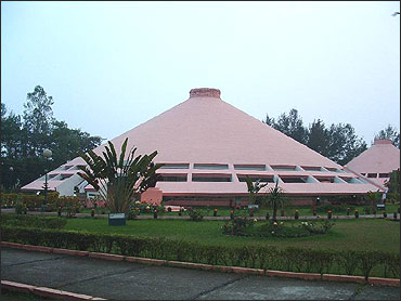 The MCHV building at IIM Calcutta.