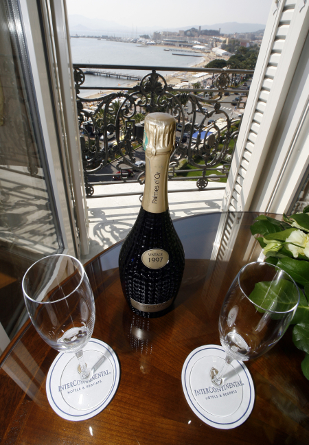 A bottle of Palme d'Or champagne.