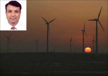 (Inset) Sumant Sinha, chairman & CEO, ReNew Wind Power.