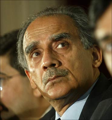 Former Telecom Minister Arun Shourie.