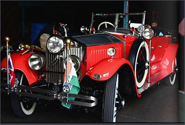 Rolls Royce introduced the New Phantom or Phantom I in early 1925.