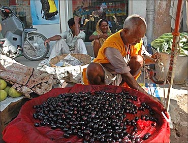 A jamun seller in Bihar.
