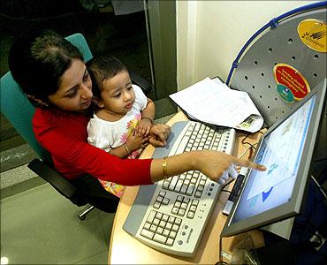 A high-speed broadband internet cafe in Kolkata.