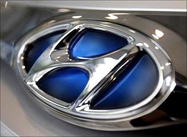 Hyundai logo.