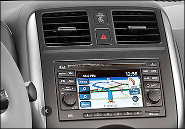 Nissan Sunny front AC control.