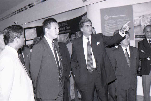 Ratan Tata with the then-Singapore prime minister at Tata showroom in Worli, Mumbai.