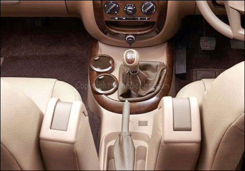 9 Seater Mahindra Xylo Car Interior Archives Car Insurance