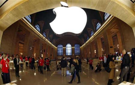 Apple was adding $1,200 to its cash pile every second.