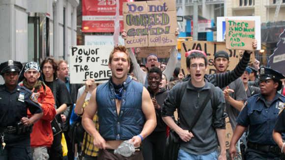 Here we take a look at some of the rising social problems in the US. A view of the Occupy Wall Street movement in New York.