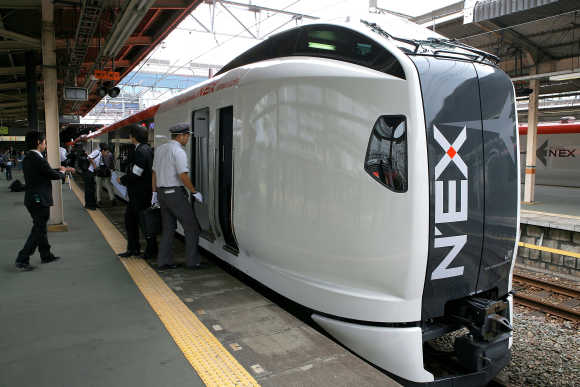 Narita Express E259 series train at the platform of Shinagawa Station in Tokyo, Japan.