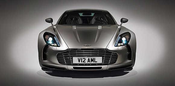 Aston Martin One 77.