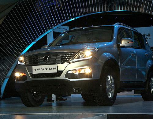 Mahindra Rexton.