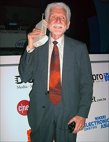 Dr. Martin Cooper, the inventor of the cell phone, with DynaTAC prototype from 1973 (in the year 2007).