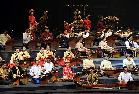 Asean-Korea traditional music orchestra perform on the southern island of Jeju.