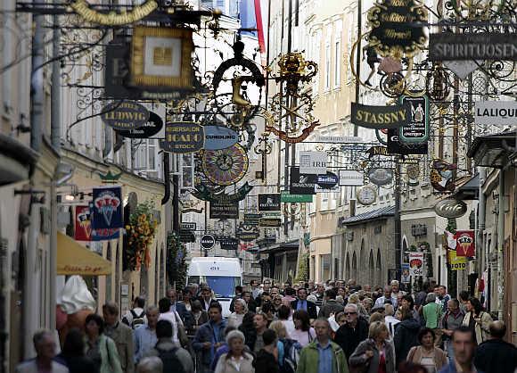 A view of Getreidegasse in the old city of Salzburg, Austria.