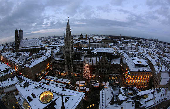 A view of Munich's townhall.