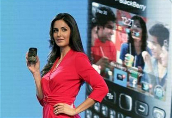 Bollywood actress Kartina Kaif with the Blackberry Curve 9220.