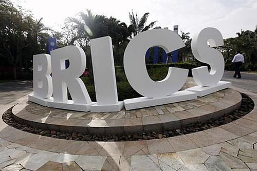 BRICS may decide on $100 billion fund early 2014 - Russia