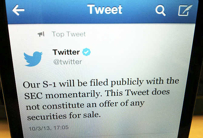 A tweet announcing Twitter's IPO filing.