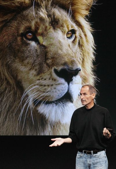 Steve Jobs announcing the new OSX Lion operating system.