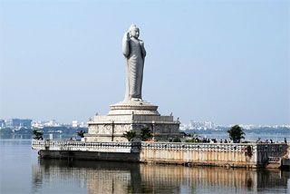 Image: Buddha statue at the Hussain Sagar, Hyderabad. Photograph, courtesy: Sanyambahga/Wikimedia Commons