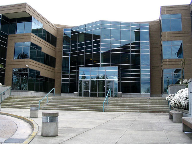 Front lobby entrance of building 17, one of the largest buildings on the Main Campus portion of Microsoft's Redmond campus.