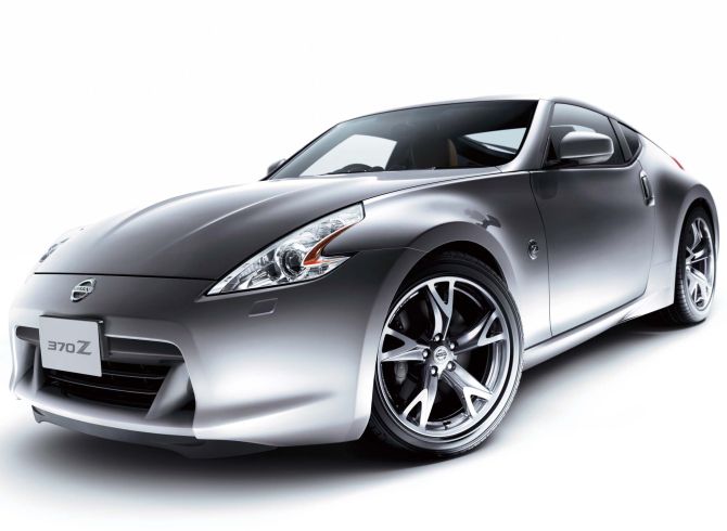 What is the price of nissan 370z in india #9
