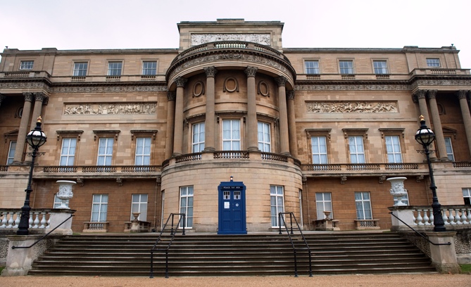 The Tardis is seen in the grounds of Buckingham Palace during a reception to mark the 50th anniversary of Doctor Who, London November 18, 2013. 