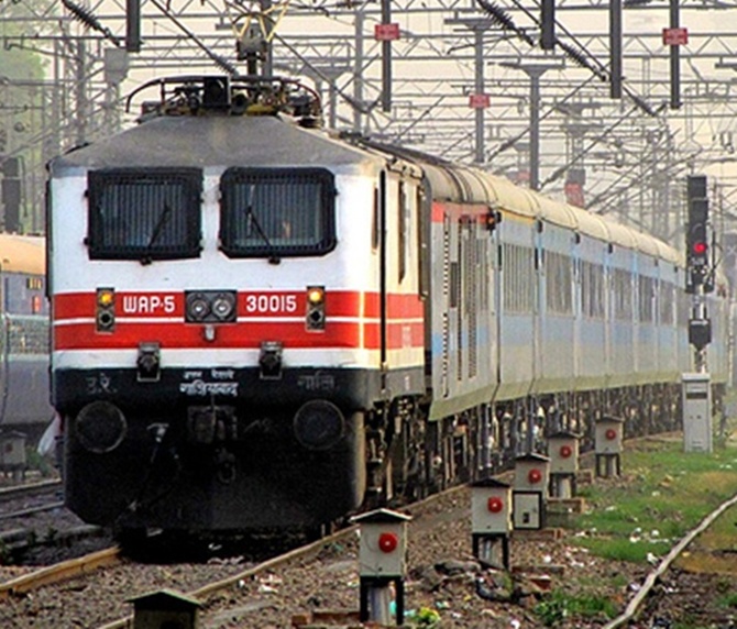 New Delhi-Bhopal Shatabdi Express 