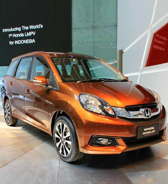 Honda Mobilio.