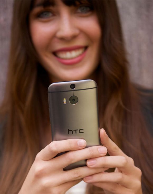 HTC One.