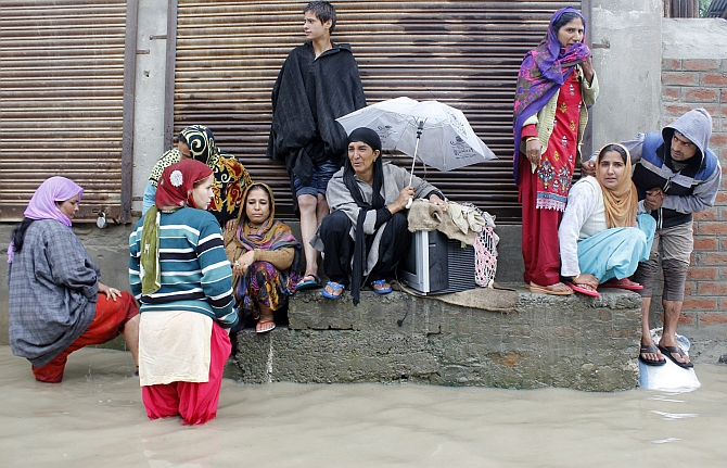 India Inc Steps Up To Help Jandk Flood Victims Business