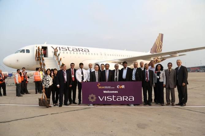 The entire team of Vistara at the delivery of its first aircraft.